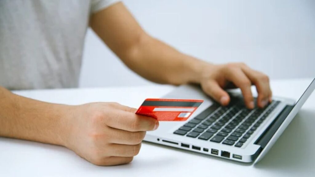 What Is A Finsub? Why Some People Love Giving Their Money Away
